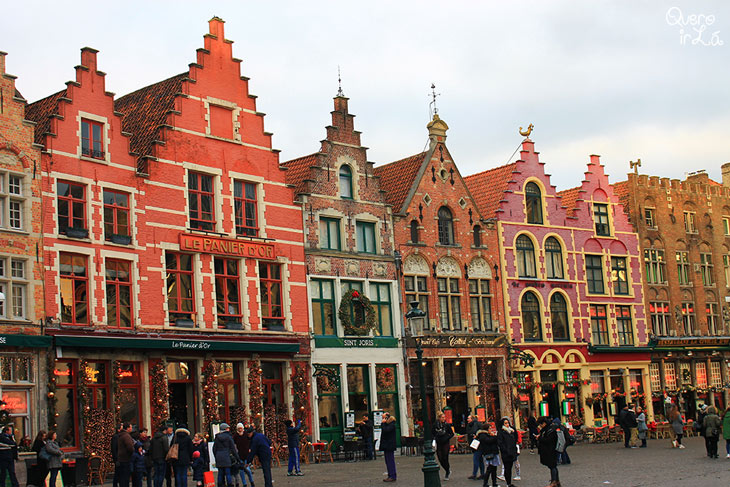 Praça central de Bruges, Bélgica