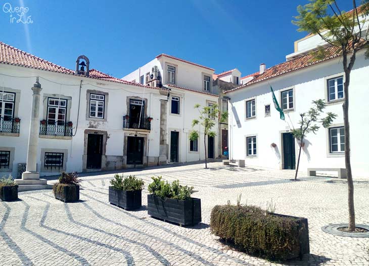 Centro histórico de Sesmbra, Portugal