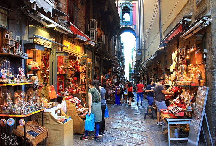 Roteiro 1 dia em Nápoles - Rua dos Presépios