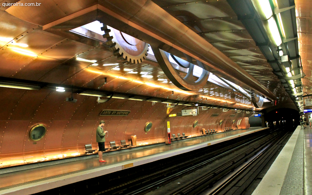 Estação de metrô Arts et Métiers, Paris